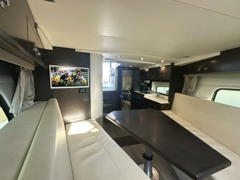 Slide: The Image of Cruisers Yachts 390 Express Coupe 2017 - 5367584