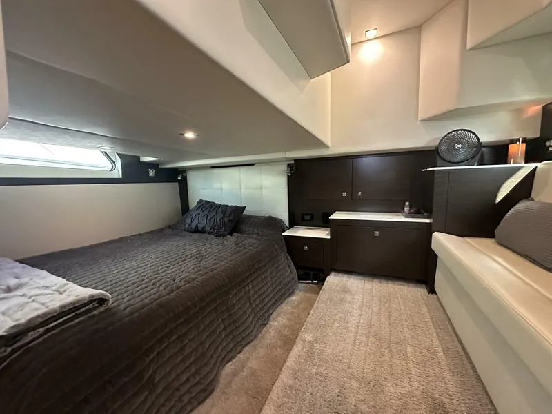 Slide: The Image of Cruisers Yachts 390 Express Coupe 2017 - 5367596