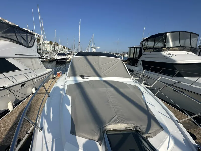 Slide: The Image of Cruisers Yachts 390 Express Coupe 2017 - 5367530