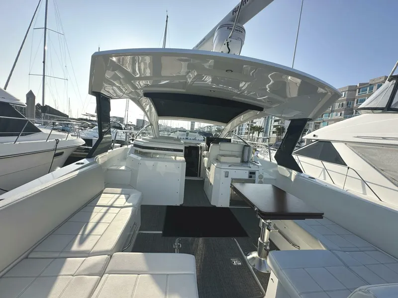 Slide: The Image of Cruisers Yachts 390 Express Coupe 2017 - 5367609