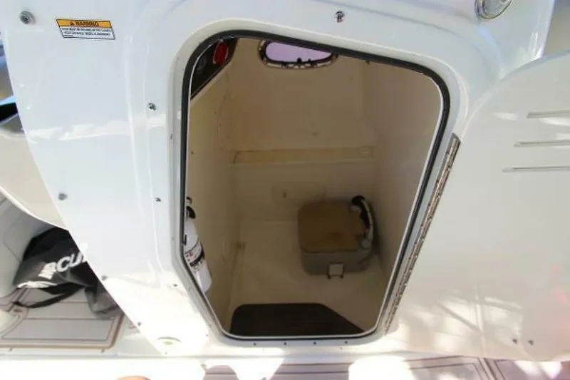 Slide: The Image of Boston Whaler 270 Dauntless 2017 - 5236166