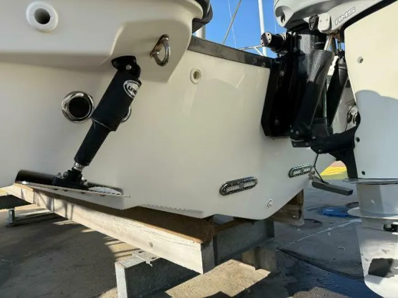 Slide: The Image of Boston Whaler 270 Dauntless 2017 - 5236137