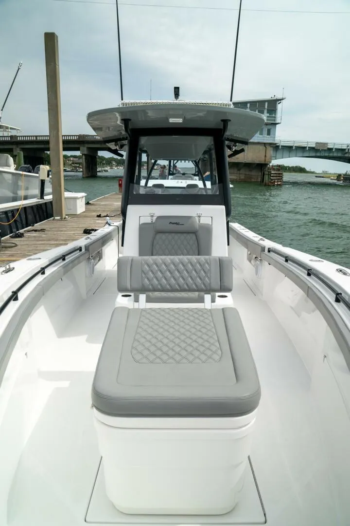 Slide: The Image of Front Runner 33 2026 - 5236652