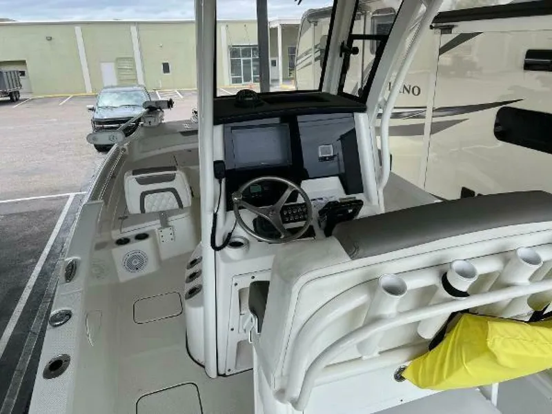 Slide: The Image of World Cat 235 CC 2022 - 5237080