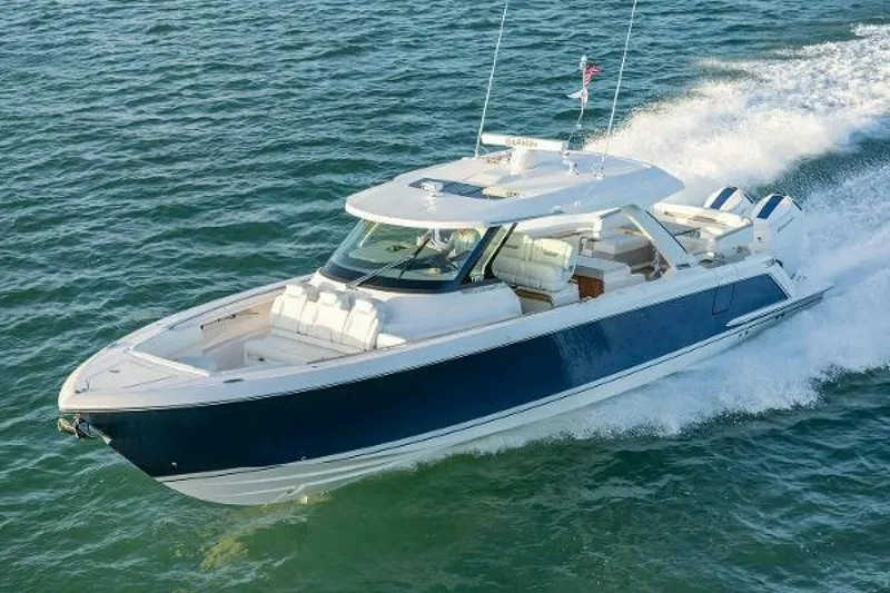 Slide: The Image of Tiara 43 LS 2023 - 5238865