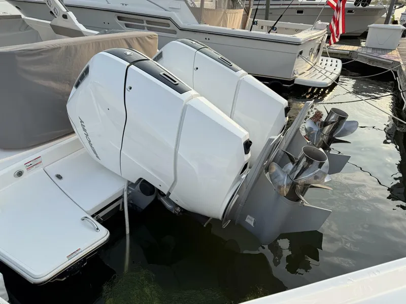 Slide: The Image of Tiara 43 LS 2023 - 5396409