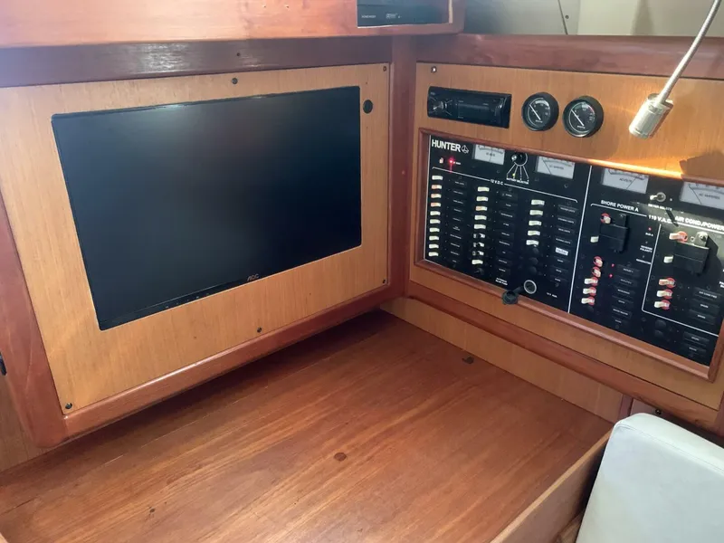 Slide: The Image of Hunter 380 1999 - 5249082