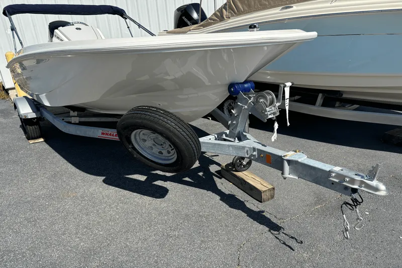 Slide: The Image of Boston Whaler 160 Super Sport 2025 - 9