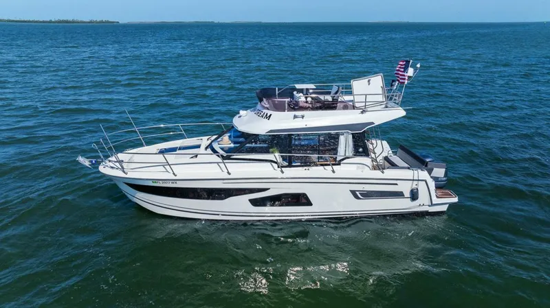 Slide: The Image of Jeanneau NC 1095 Fly 2020 - 5240080