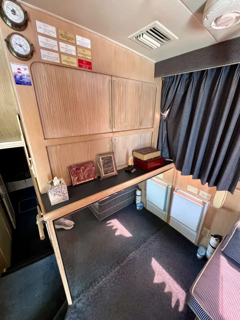 Slide: The Image of Hatteras Convertible 1988 - 5378462