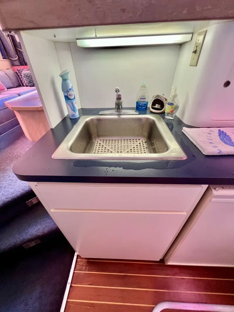 Slide: The Image of Hatteras Convertible 1988 - 5378466