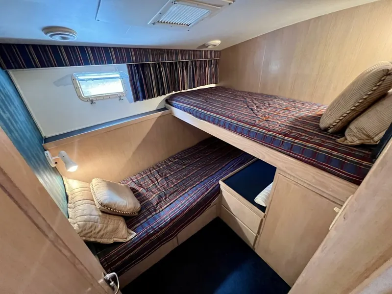 Slide: The Image of Hatteras Convertible 1988 - 5378477