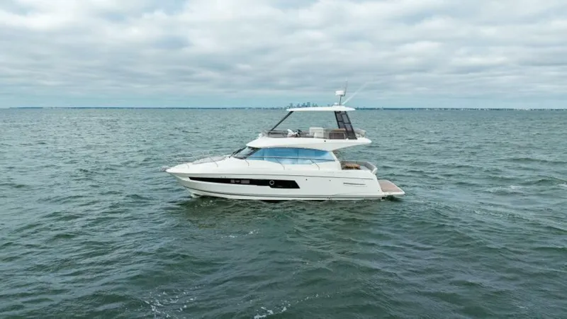 Slide: The Image of 2024 46 Prestige Flybridge -Profile - 5247920