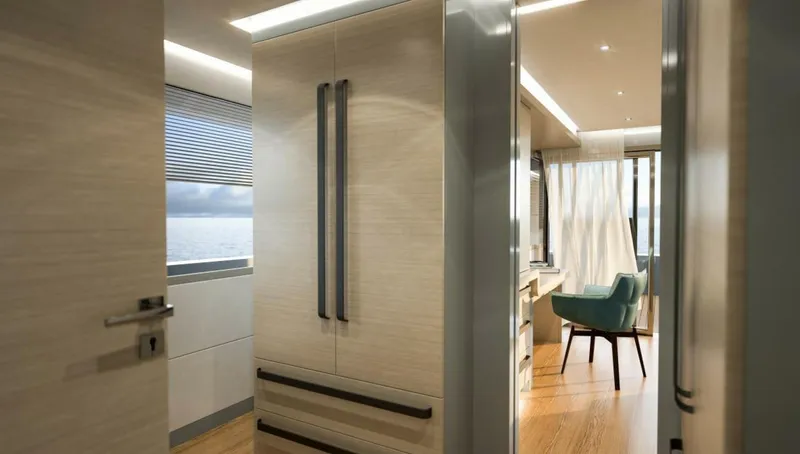 Slide: The Image of 16 - 5265974