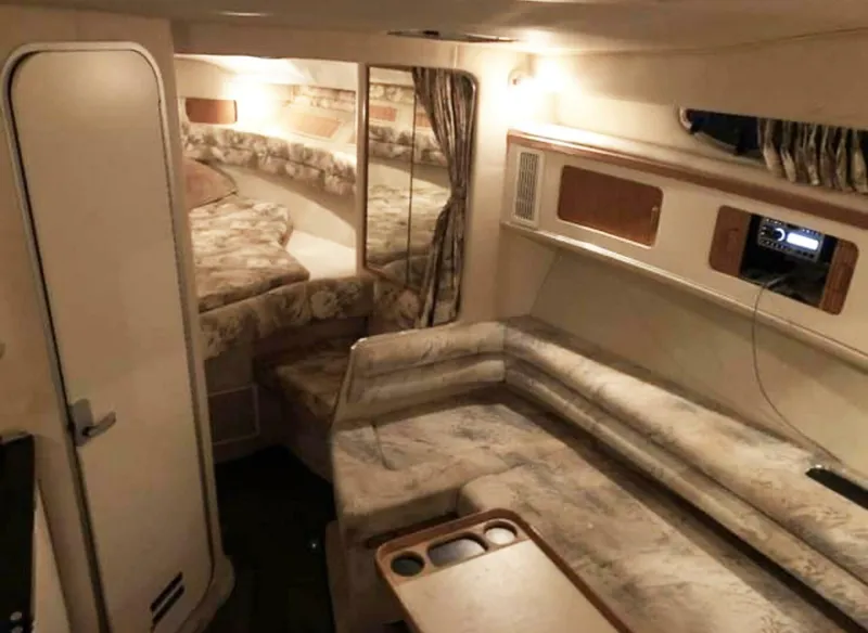 Slide: The Image of Sea Ray 330 Express Cruiser 1994 - 5283231