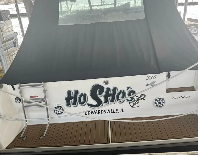 Slide: The Image of Sea Ray 330 Express Cruiser 1994 - 5283238