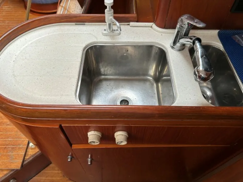 Slide: The Image of Used Sail Monohull for sale 2001 Moody 54 - MORAGSTAR - 5551104