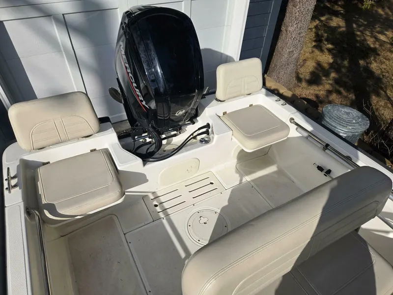 Slide: The Image of Boston Whaler Montauk 170 2021 - 5250585