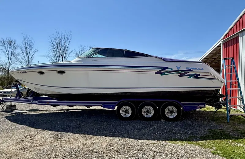 Slide: The Image of Formula 330 SS 1997 - 5250933