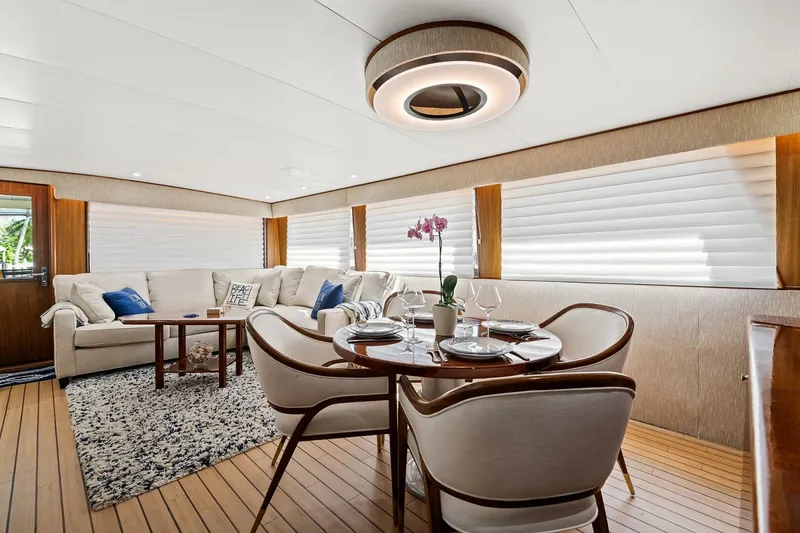 Slide: The Image of Hatteras Motoryacht 1989 - 5251173