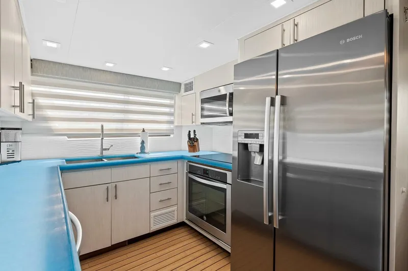 Slide: The Image of Hatteras Motoryacht 1989 - 5251176