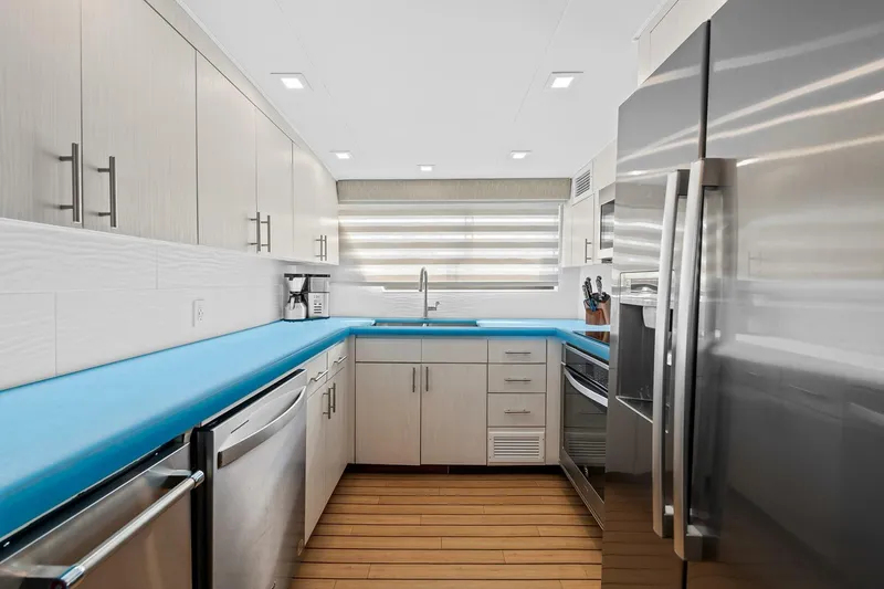 Slide: The Image of Hatteras Motoryacht 1989 - 5251177