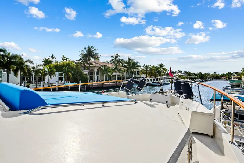 Slide: The Image of Hatteras Motoryacht 1989 - 5251169