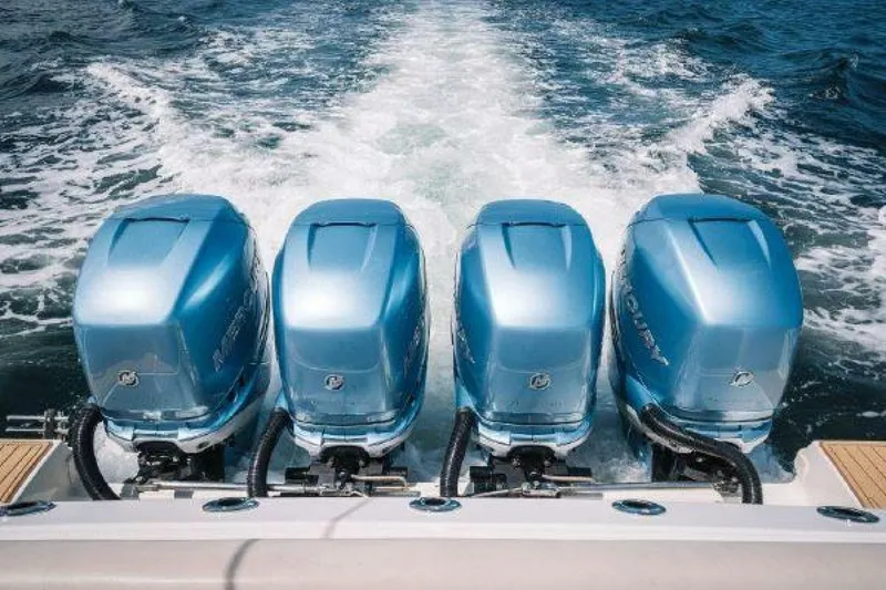 Slide: The Image of Boston Whaler 42 Outrage 2017 - 5251248