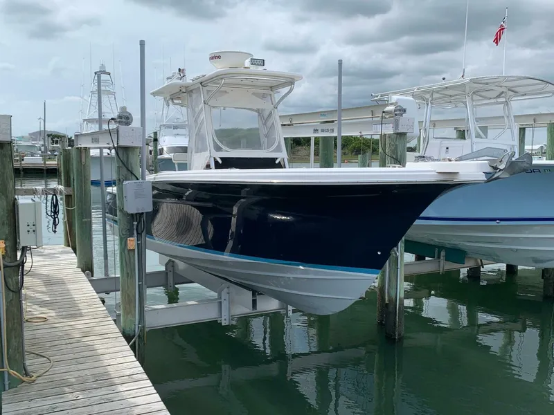 Slide: The Image of Buddy Davis Center Console 2005 - 5251644