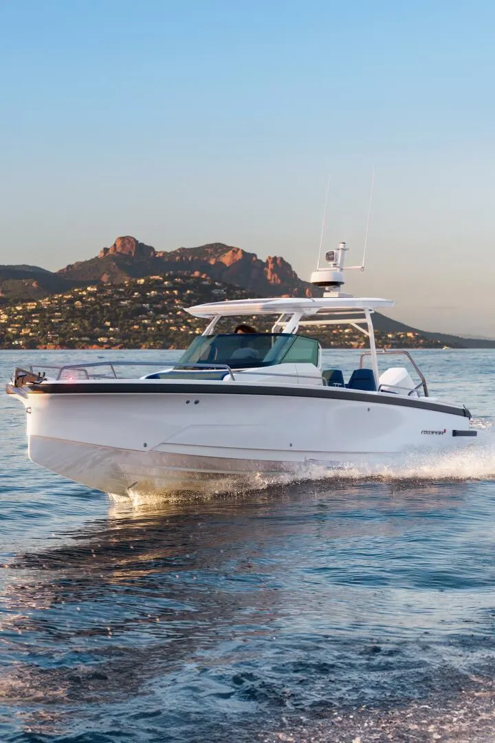 Slide: The Image of Axopar Suntop 2026 - 5283408