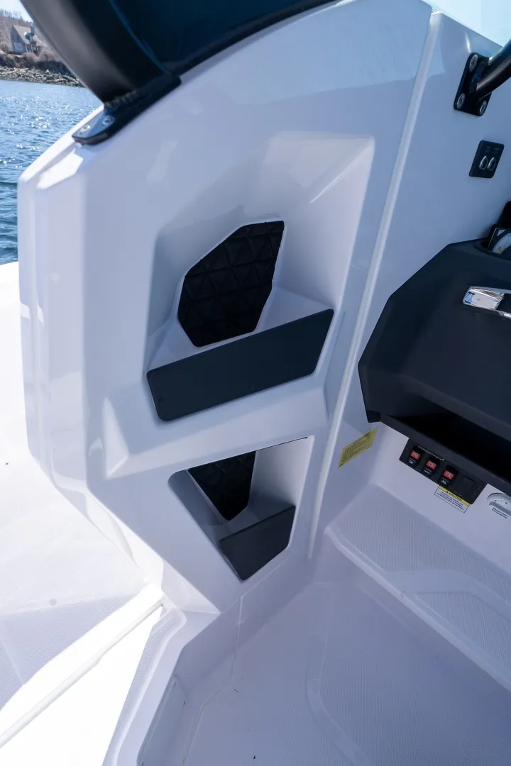 Slide: The Image of Axopar Suntop 2026 - 6064291