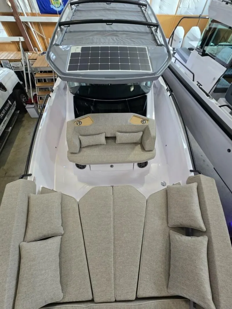 Slide: The Image of Axopar Cross Cabin 2026 - 5856399