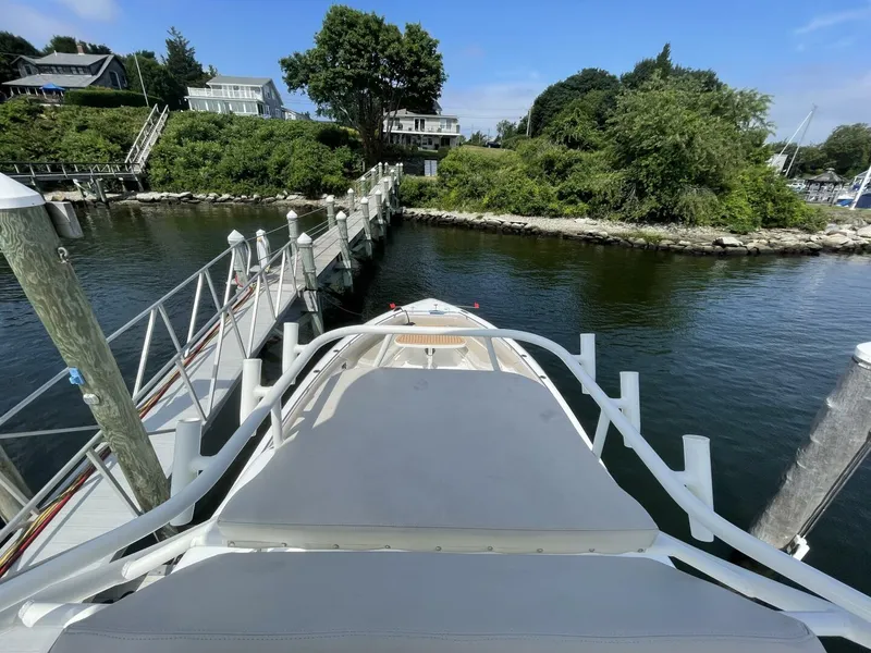 Slide: The Image of Boston Whaler Outrage 2017 - 5469030