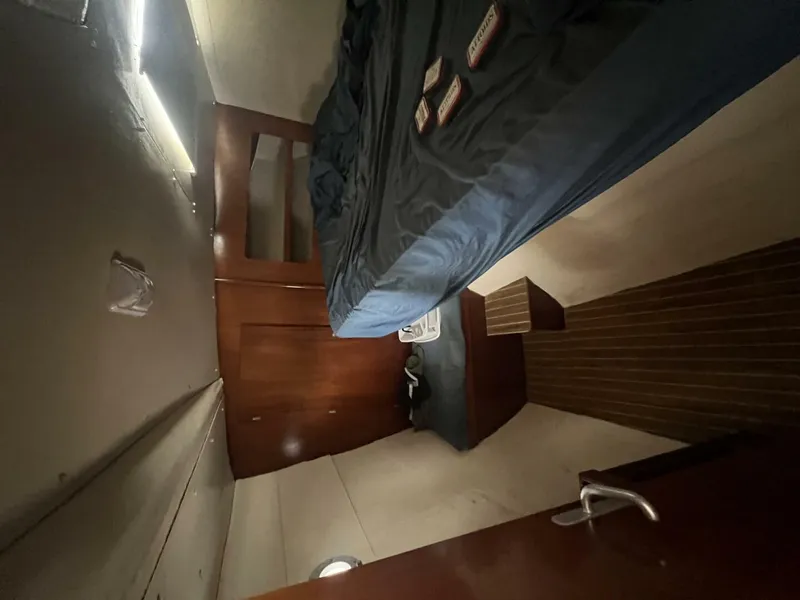 Slide: The Image of Lagoon 37 1995 - 5252153