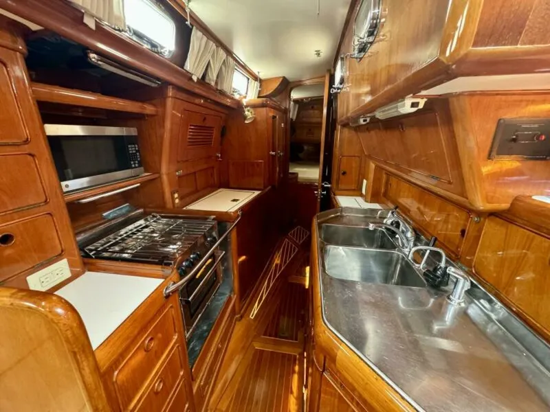 Slide: The Image of Little Harbor 46 Center Cockpit 1986 - 5252687