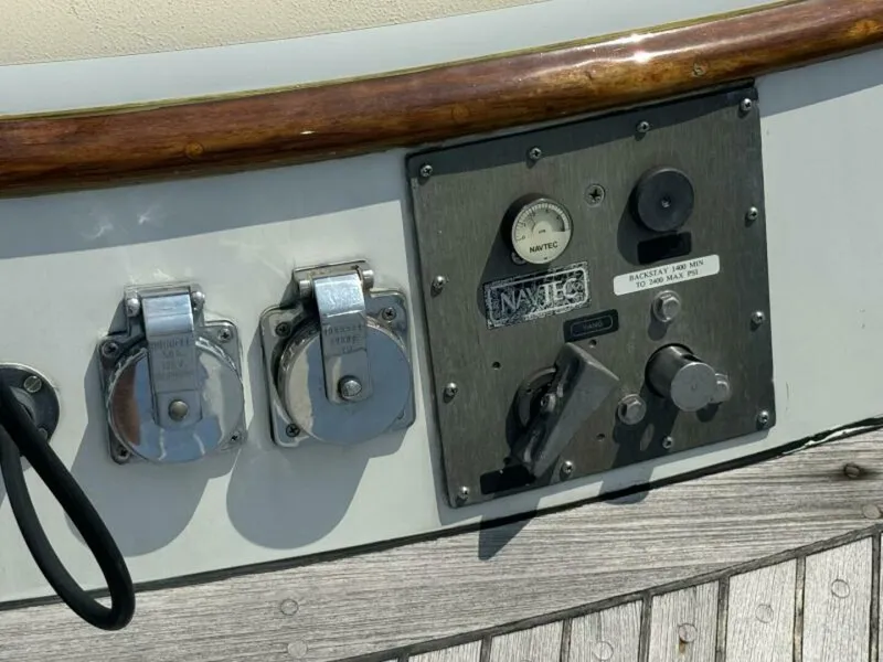 Slide: The Image of Little Harbor 46 Center Cockpit 1986 - 5252640