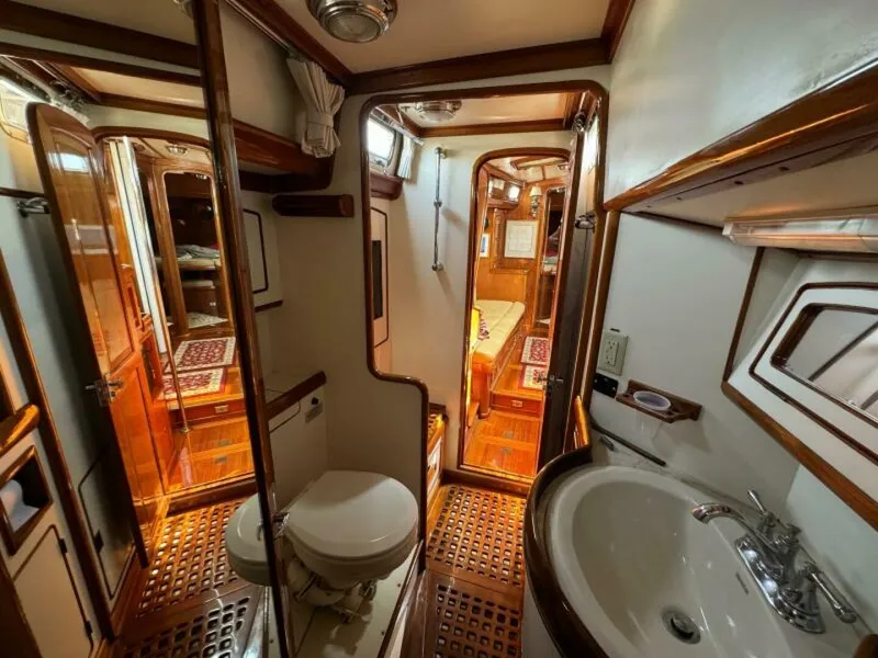 Slide: The Image of Little Harbor 46 Center Cockpit 1986 - 5252714