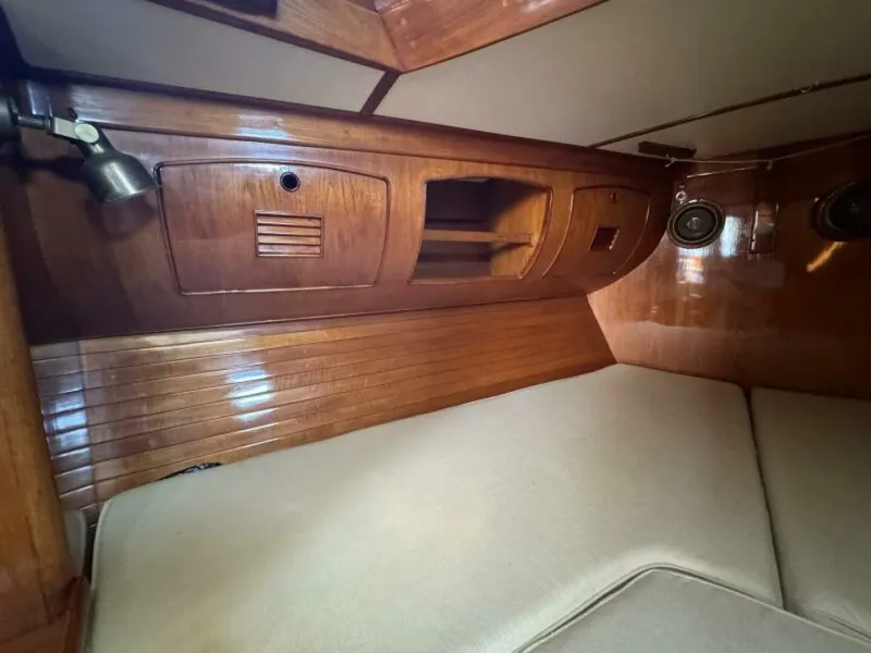 Slide: The Image of Little Harbor 46 Center Cockpit 1986 - 5252718