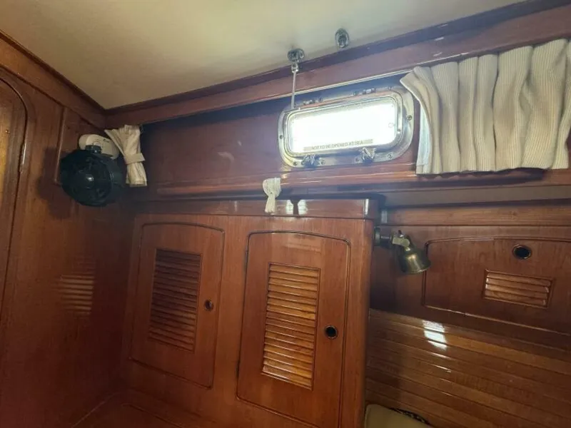 Slide: The Image of Little Harbor 46 Center Cockpit 1986 - 5252720