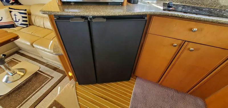 Slide: The Image of Meridian 411 Sedan 2005 - 5253929