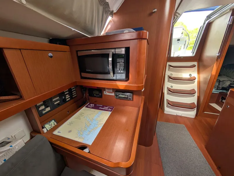 Slide: The Image of Beneteau Oceanis 37 Platinum 2015 - 5253826