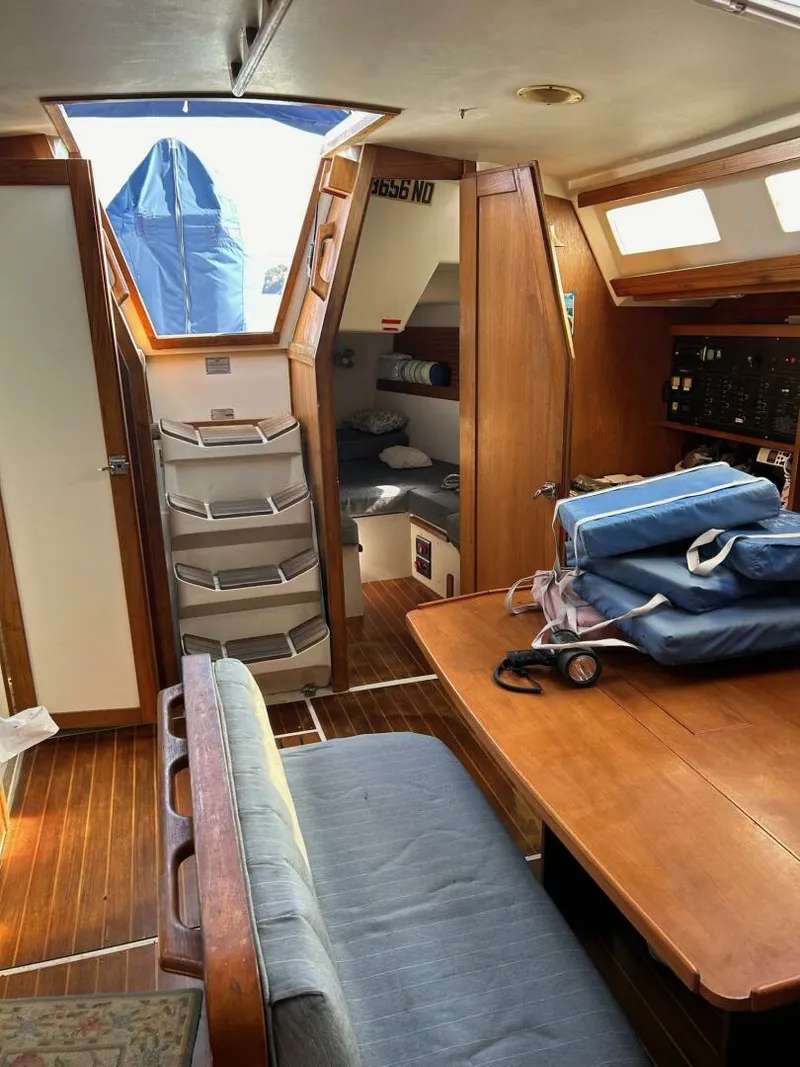 Slide: The Image of Catalina 42 1991 - 5254143