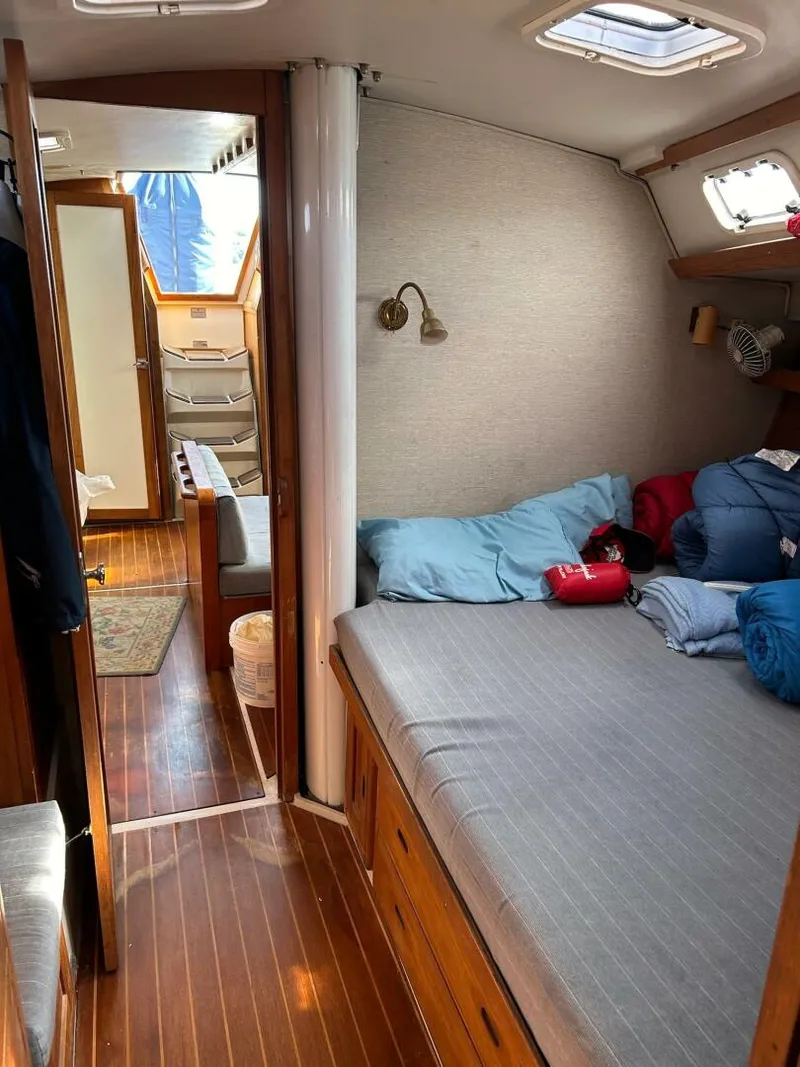 Slide: The Image of Catalina 42 1991 - 5254165