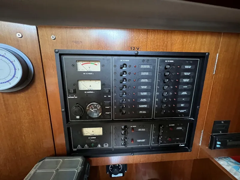 Slide: The Image of Beneteau 411 2001 - 5254212