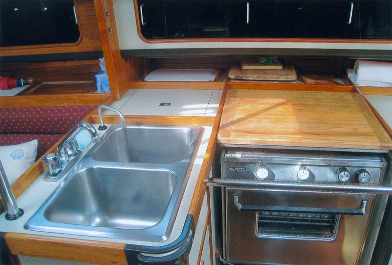 Slide: The Image of C&C 37 1983 - 5254301