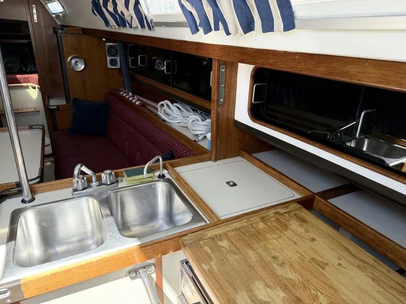 Slide: The Image of C&C 37 1983 - 5254318