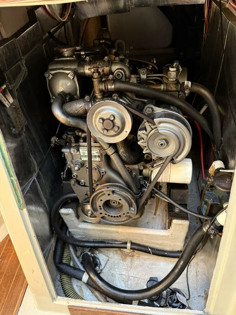 Slide: The Image of C&C 37 1983 - 5254312