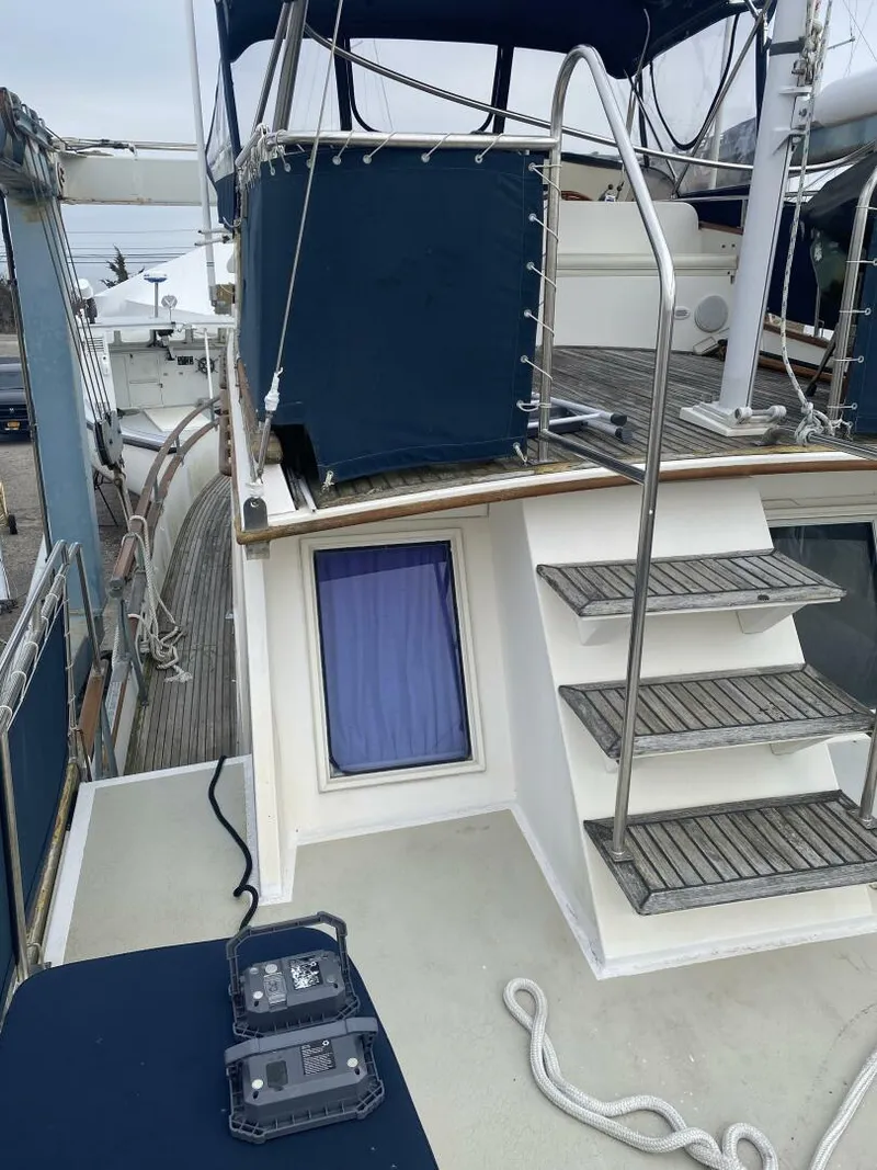 Slide: The Image of Grand Banks 42 1987 - 5254686