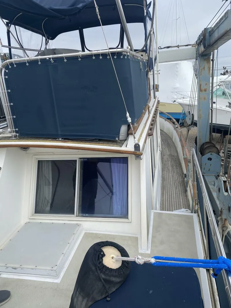 Slide: The Image of Grand Banks 42 1987 - 5254688