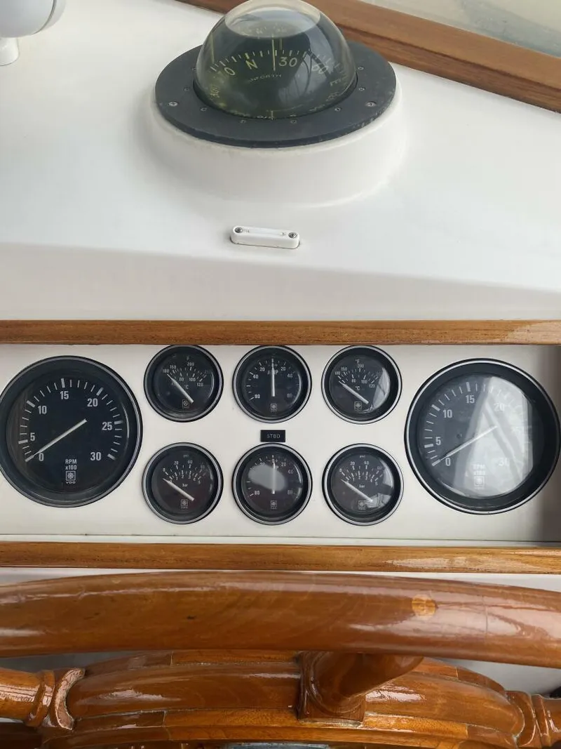 Slide: The Image of Grand Banks 42 1987 - 5254694